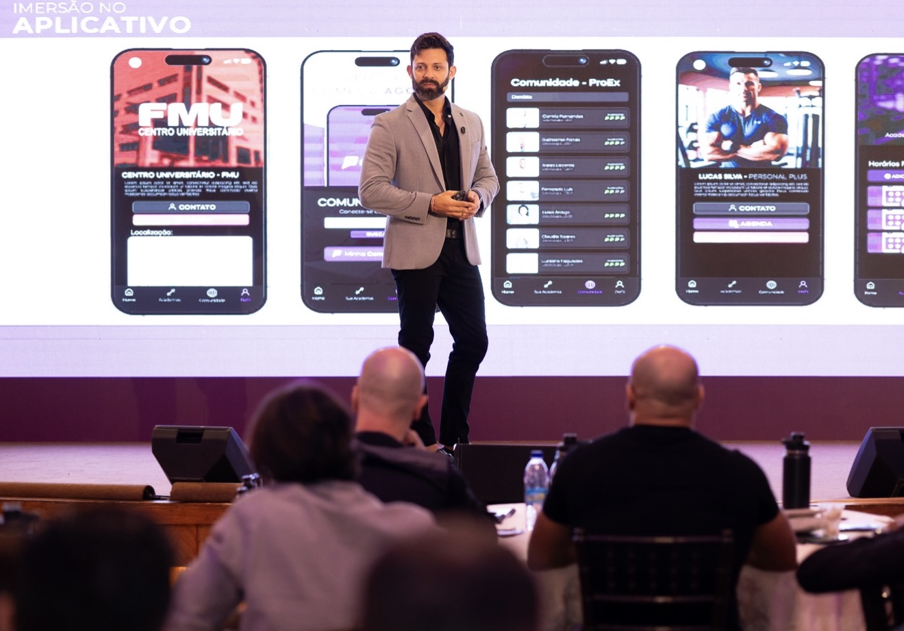Rodrigo Thomaz no palco